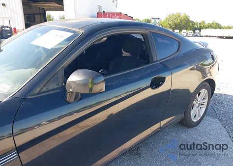 2008 Hyundai Tiburon Gs z USA, uszkodzony, nr VIN KMHHM66D28U291055